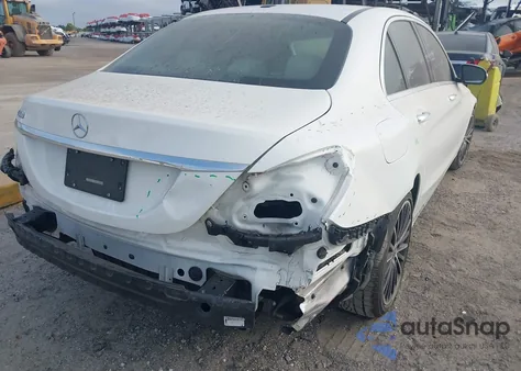 2020 Mercedes-Benz C 300 z USA, uszkodzony, nr VIN W1KWF8DB7LR572224